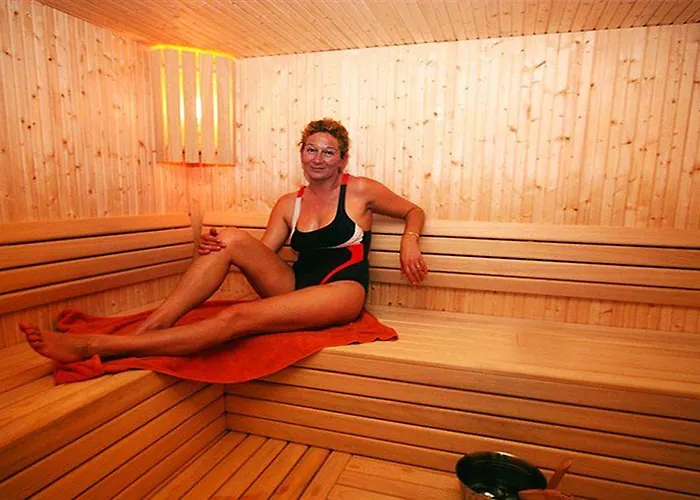 Feiken Pansiyon Wesenufer