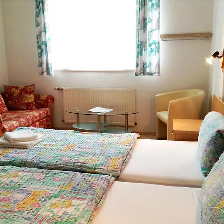 Feiken Homestay Wesenufer